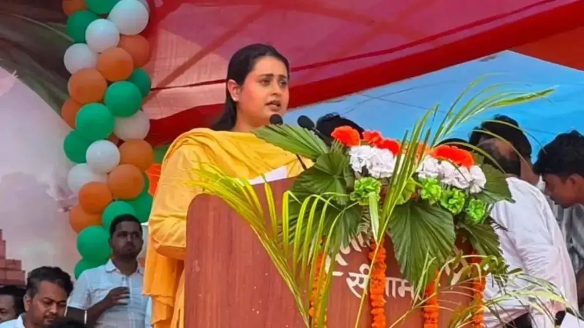 बिहार की मंत्री श्रेयसी सिंह की फिसली जुबान, महात्मा गांधी को 'राष्ट्रपति' तो जयप्रकाश नारायण को कहा- जनप्रकाश