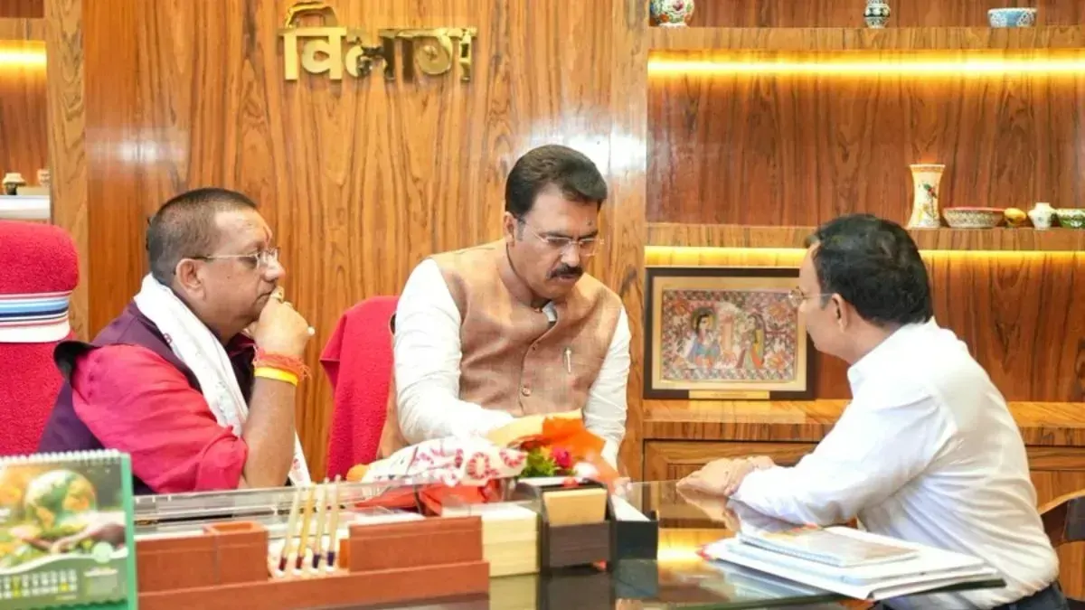 एलिवेटेड रोड और ROB समेत दरभंगा की बड़ी परियोजनाओं की समीक्षा, भूमि अधिग्रहण की अड़चन दूर करने के निर्देश