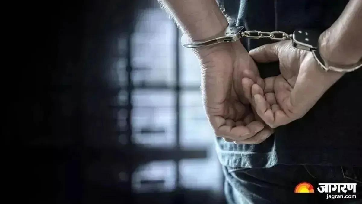 दरभंगा के सिमरी में बस से 26 किलो गांजा बरामद, महिला सहित दो तस्कर गिरफ्तार
