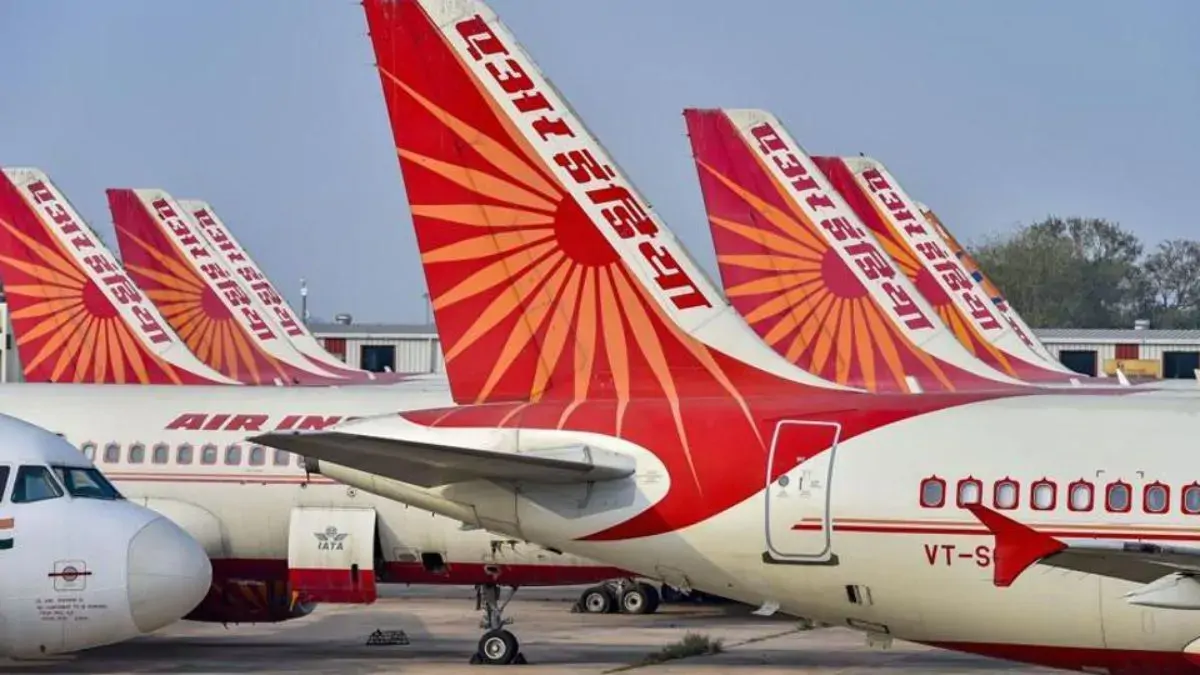 पटना एयरपोर्ट पर टला बड़ा हादसा, लैंडिंग से ठीक पहले फ्लाइट से टकराया पक्षी, 164 यात्री थे सवार