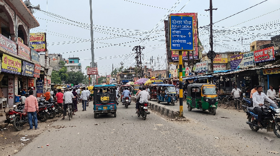 स्कॉर्पियो सवार युवक पर जानलेवा हमला: कानून-व्यवस्था पर सवाल