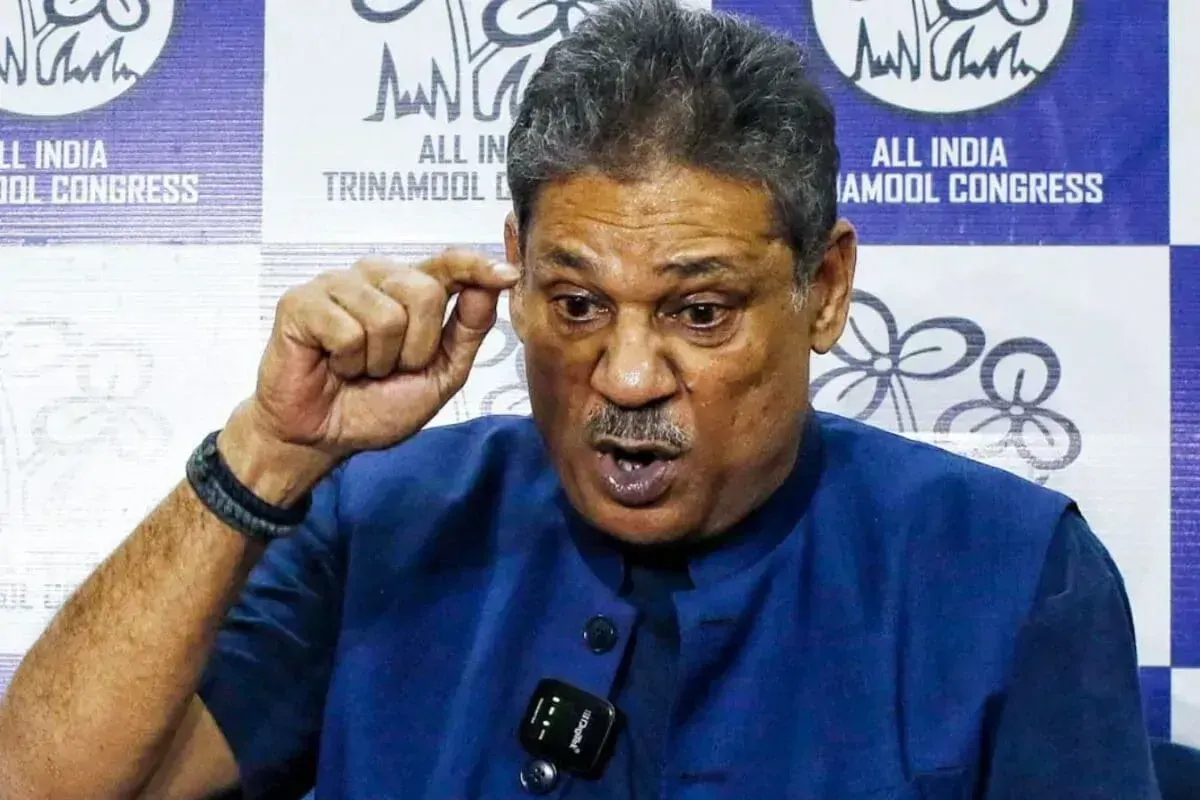 TMC सांसद कीर्ति आजाद को क्यों चाहिए पिस्तौल? अंडों से हो रहे हमलों के बीच किसने कहा- हथियार रखोगे तो बिहार पहुंचा देंगे