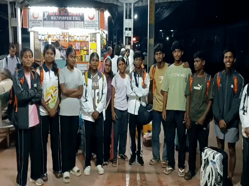 बिहार ने राष्ट्रीय रग्बी में 3 गोल्ड जीते:  अंडर-14 के दोनों वर्ग और अंडर-17 में लड़कों ने जीता स्वर्ण; बाढ़ के 11 खिलाड़ी टीम में शामिल