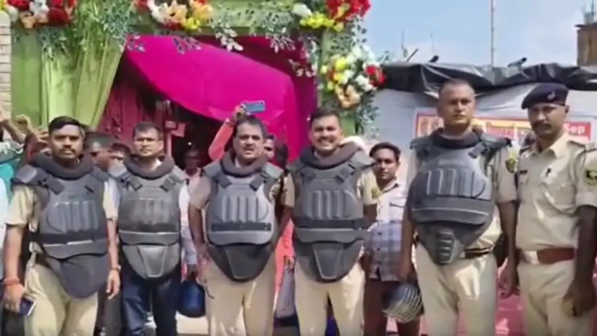 दरभंगा में मूर्ति विसर्जन के रूट पर घमासान, पुराने रास्ते की मांग पर विवाद, नए रूट को प्रशासन की मंजूरी
