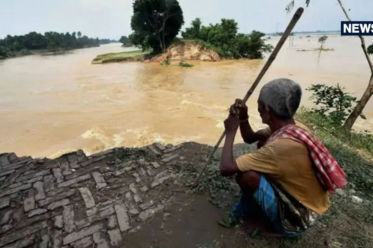 बिहार में बारिश थमी पर बाढ़ का खतरा बरकरार, गंगा-कोसी के कई इलाकों में खतरा बढ़ा, पटना, बेगूसराय, मुंगेर से भागलपुर तक अलर्ट