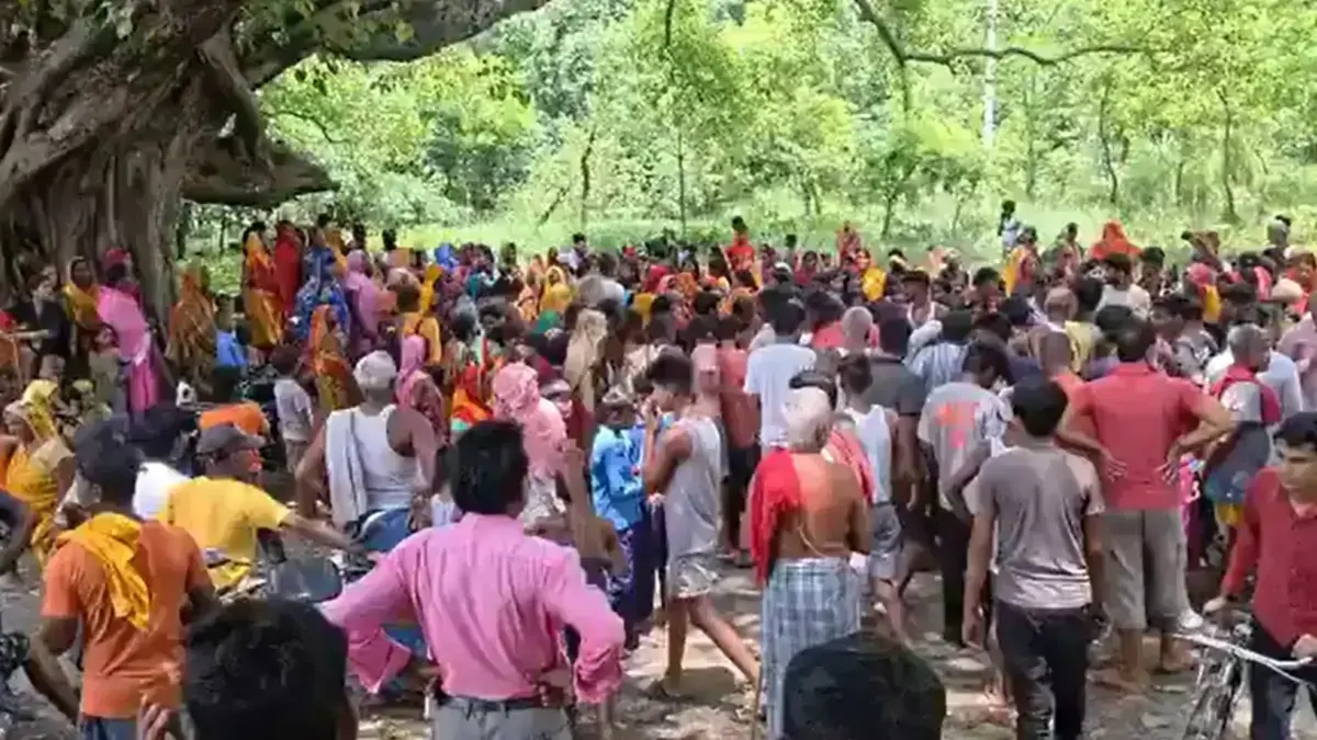 Bihar: पूर्वी चंपारण में पोखर में डूबने से मां सहित चार बच्चों की मौत, परिजनों में हाहाकार